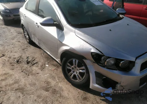 2013 Chevrolet Sonic Lt Auto z USA, uszkodzony, nr VIN 1G1JC5SH0D4198596